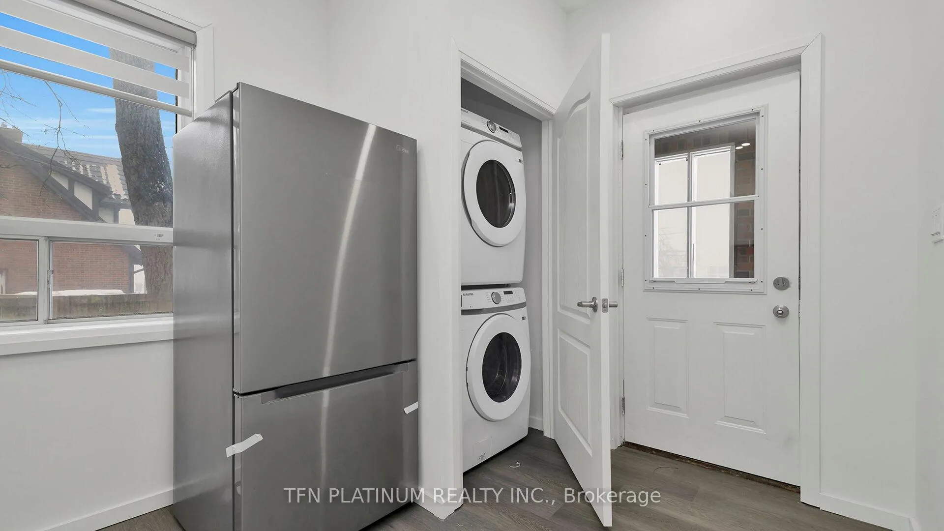 Photo 6 of Unit #1, 229 Queen Street W, Brampton, Downtown Brampton — HOMEH