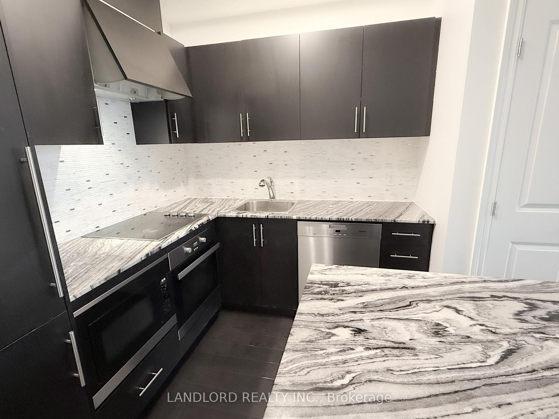 Photo 5 of Unit 521, 23 Glebe Road W, Toronto, Yonge-Eglinton — HOMEH