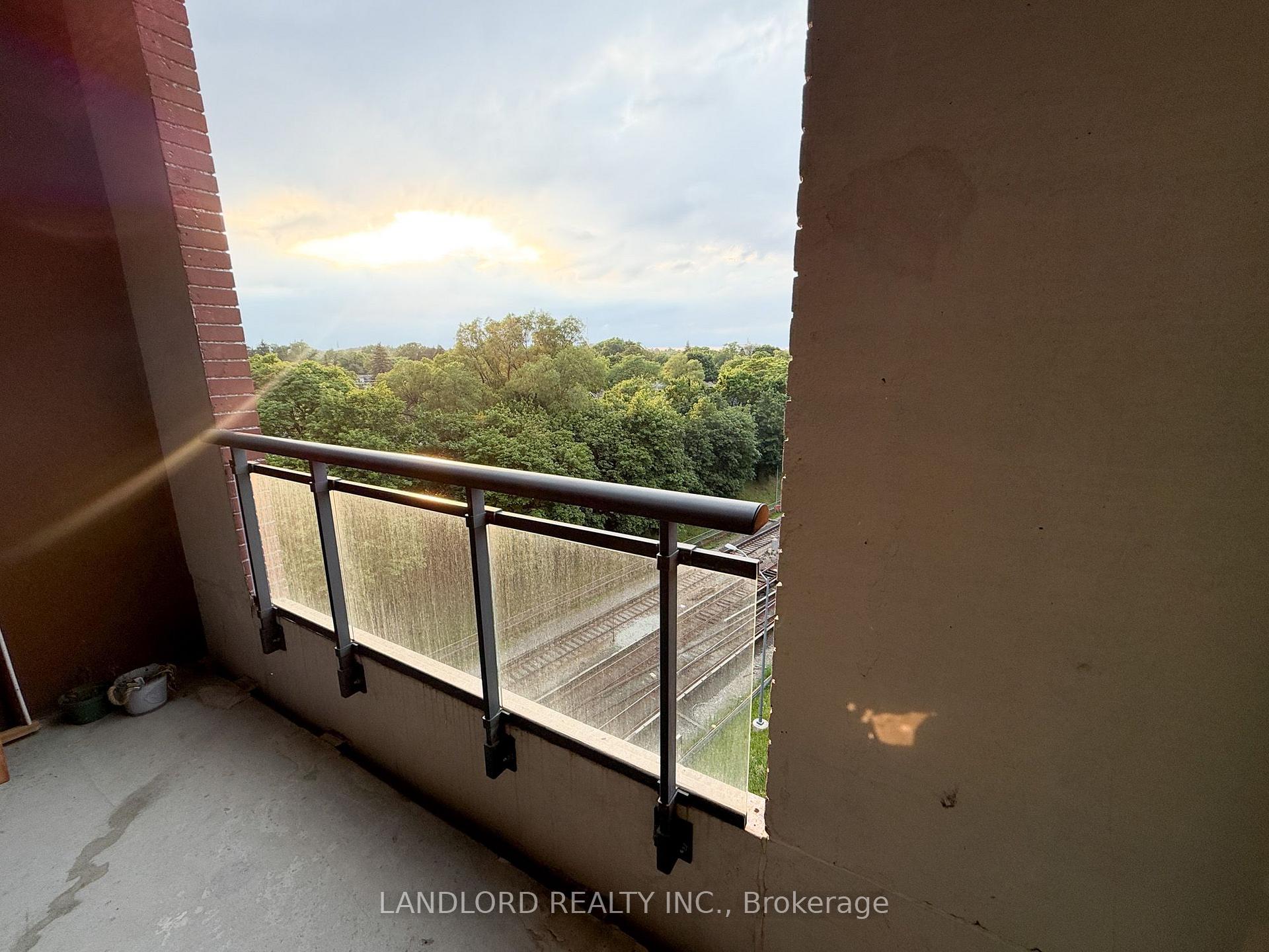 Photo 12 of Unit 521, 23 Glebe Road W, Toronto, Yonge-Eglinton — HOMEH