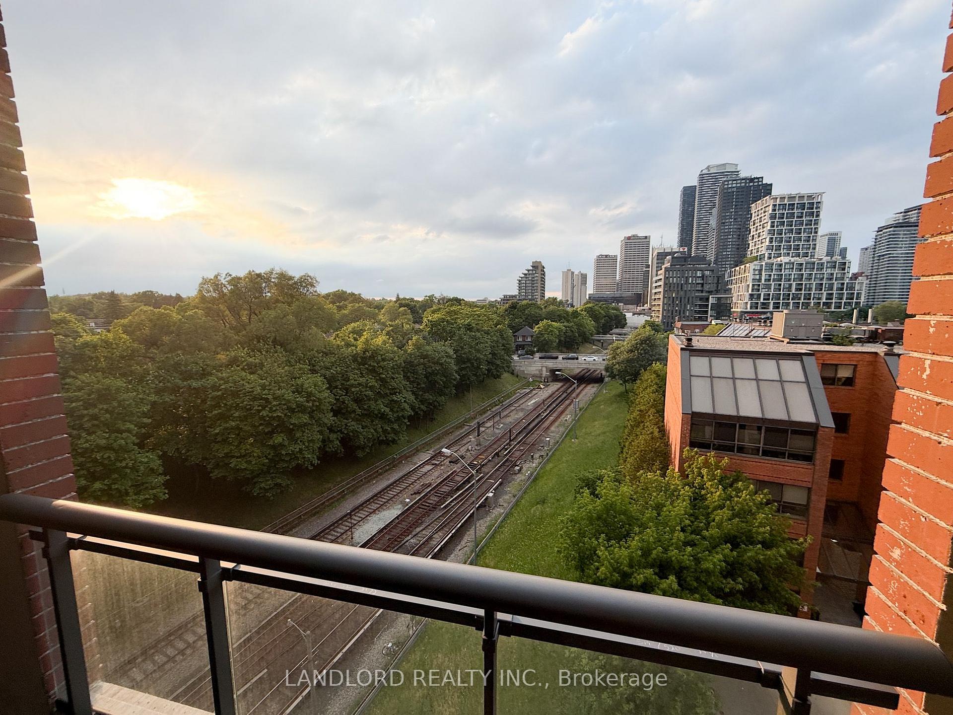 Photo 13 of Unit 521, 23 Glebe Road W, Toronto, Yonge-Eglinton — HOMEH