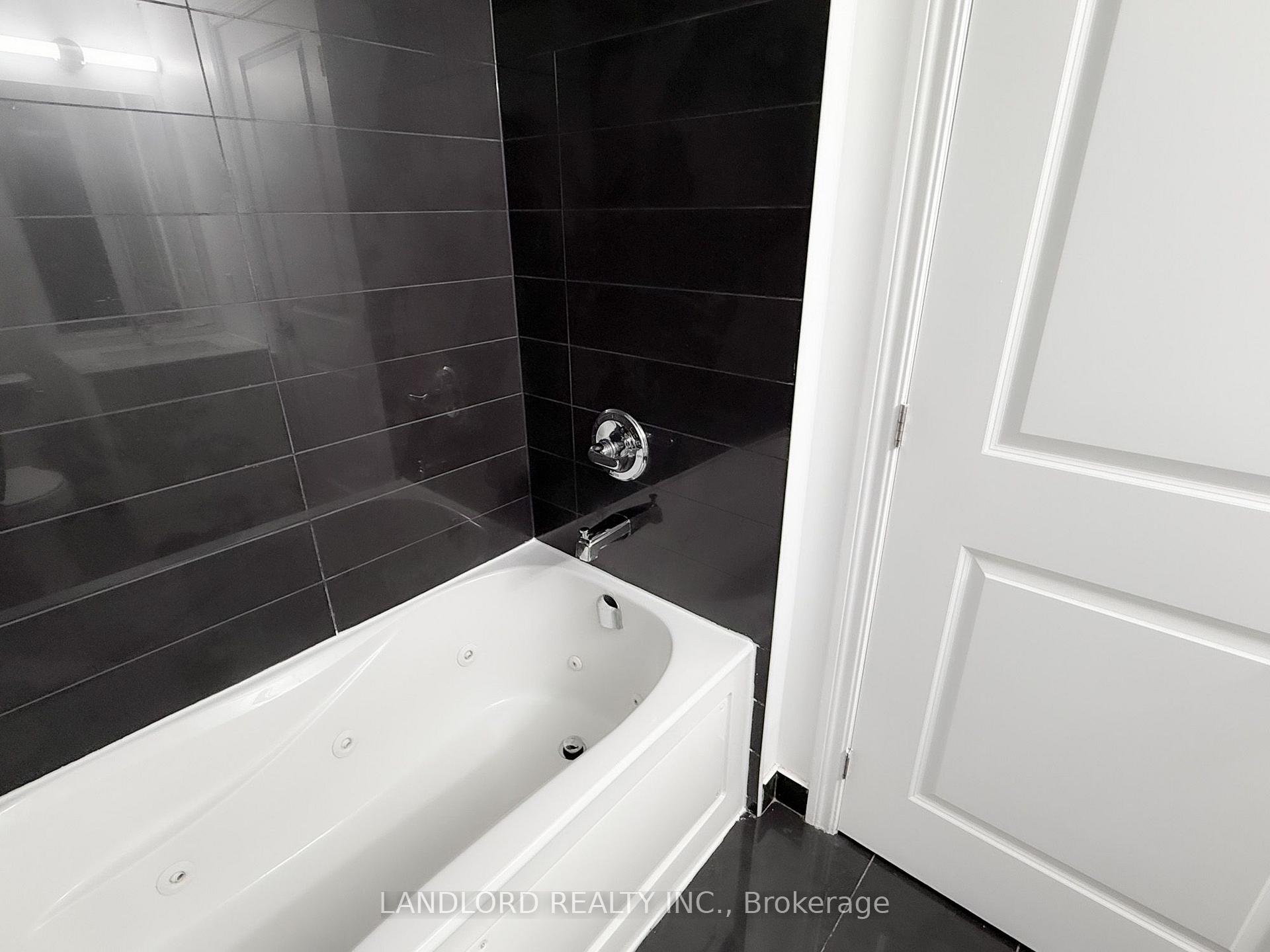 Photo 15 of Unit 521, 23 Glebe Road W, Toronto, Yonge-Eglinton — HOMEH