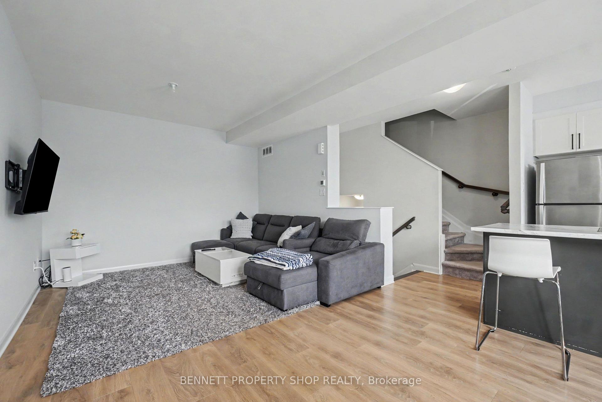 Photo 2 of 127 Attwell Private, Ottawa, Kanata - Morgan's Grant/South March — HOMEH