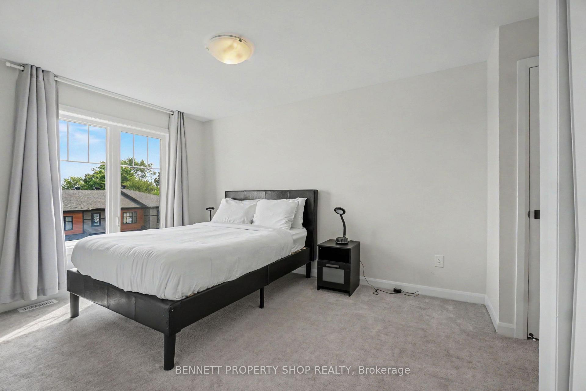 Photo 19 of 127 Attwell Private, Ottawa, Kanata - Morgan's Grant/South March — HOMEH