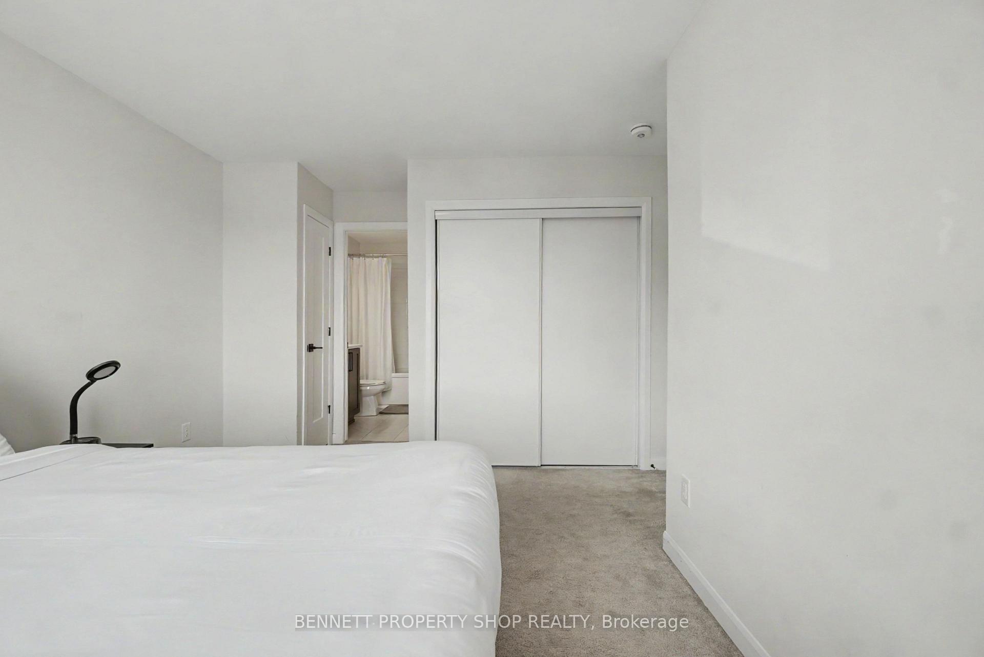 Photo 12 of 127 Attwell Private, Ottawa, Kanata - Morgan's Grant/South March — HOMEH