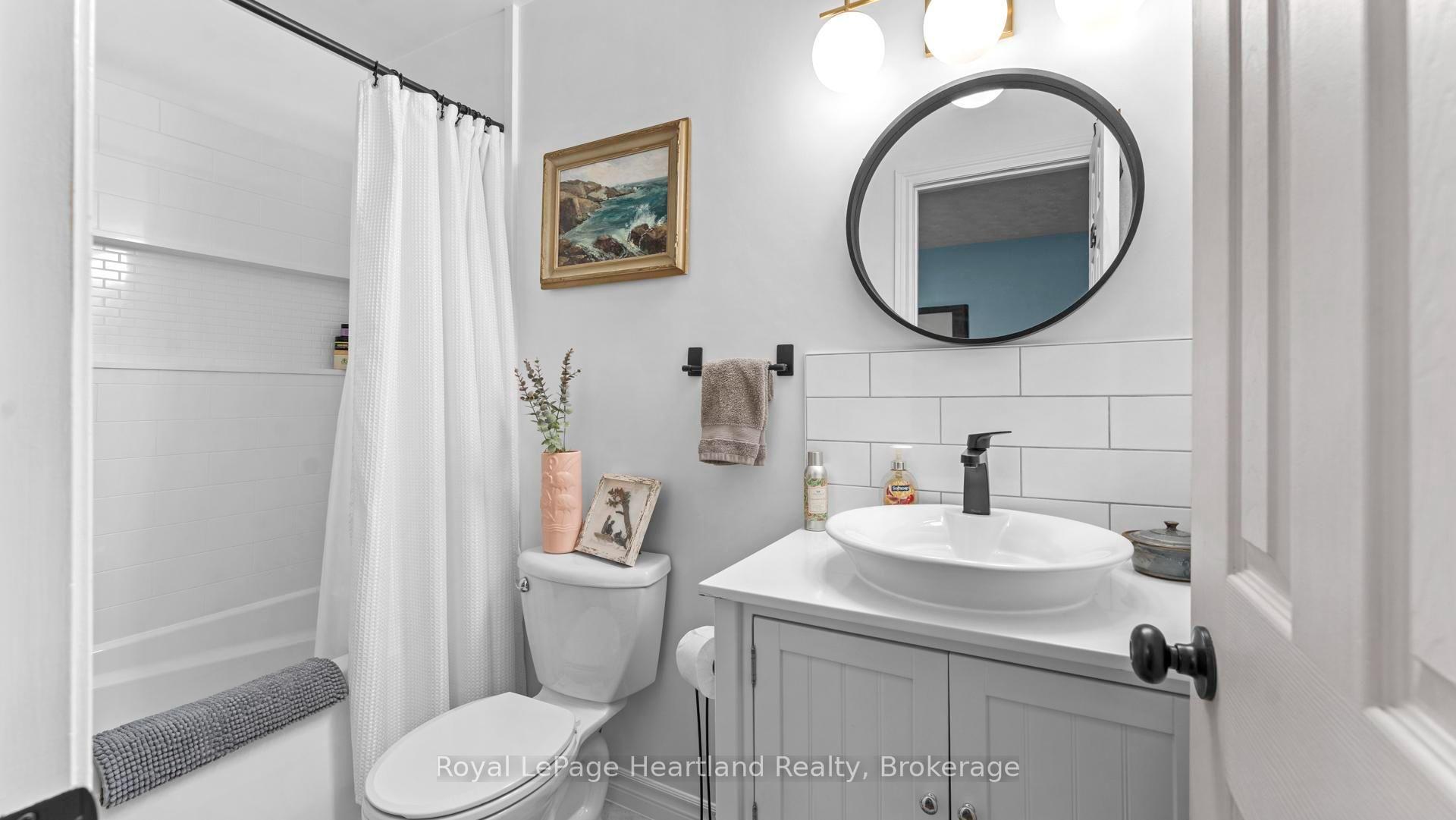 Photo 27 of 18 St Vincent Street, Goderich, Goderich (Town) — HOMEH