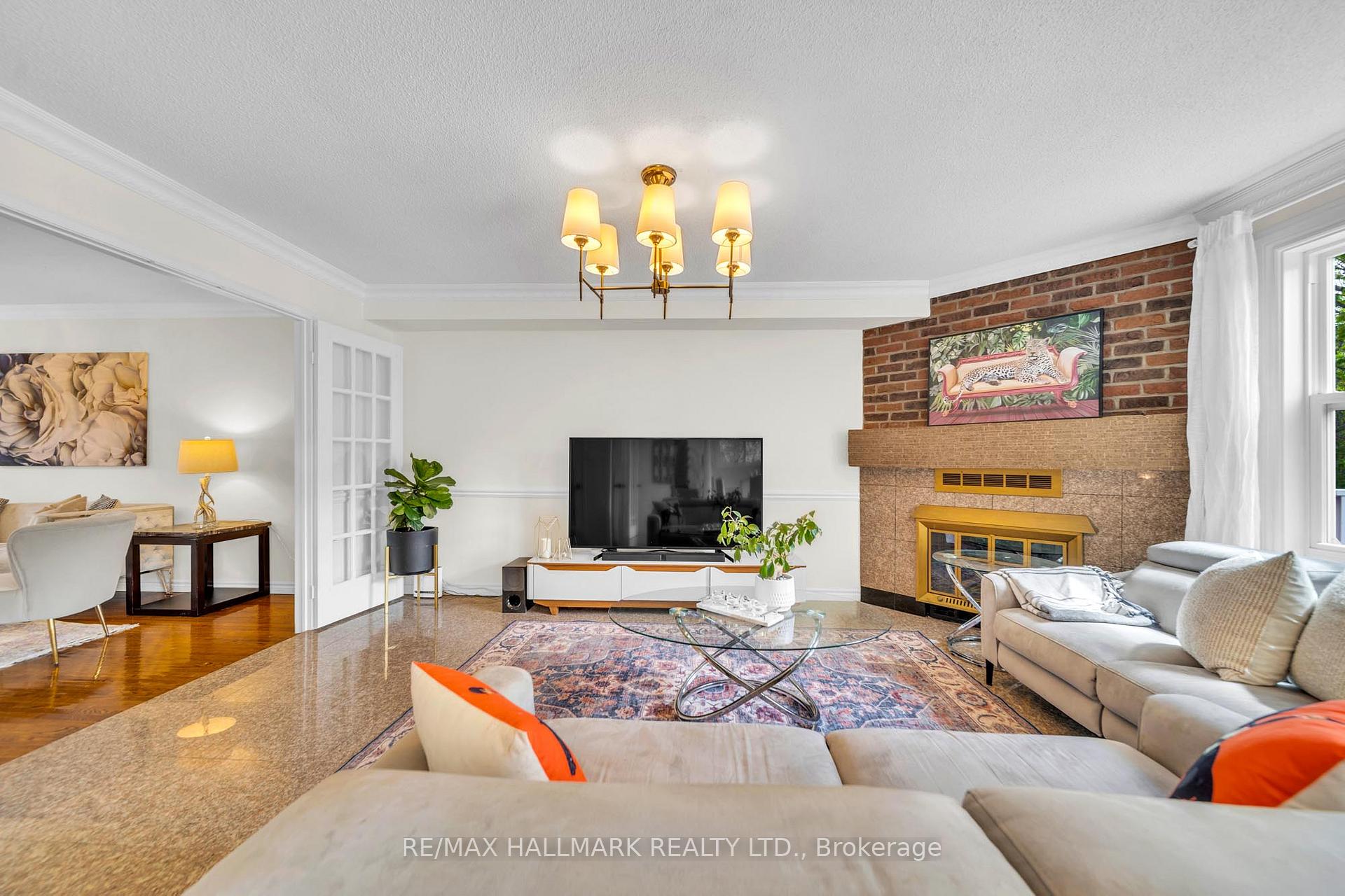 Photo 8 of 58 Alexis Road, Markham, Thornlea — HOMEH