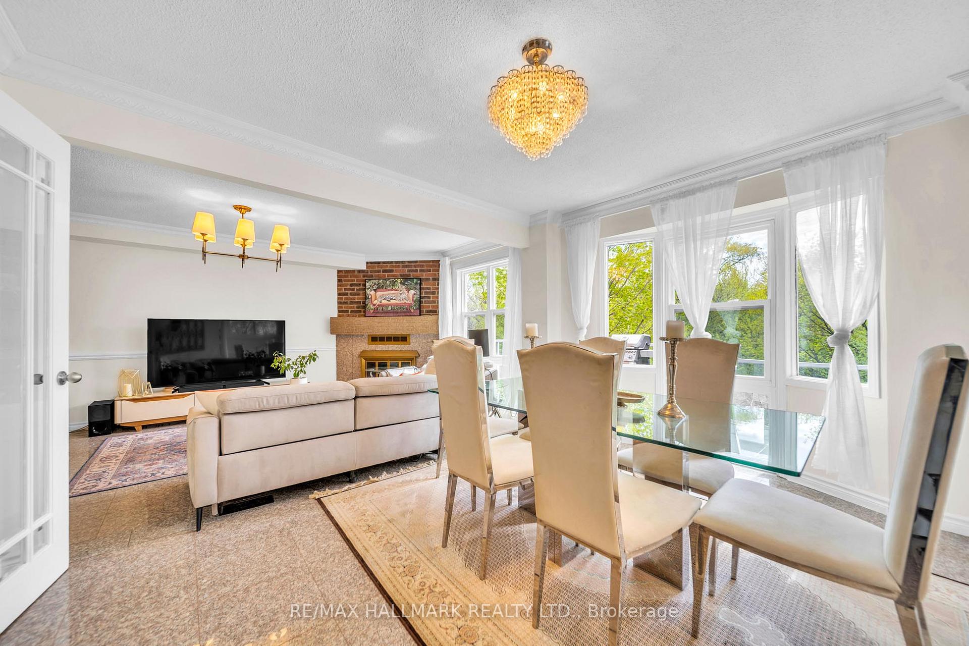 Photo 9 of 58 Alexis Road, Markham, Thornlea — HOMEH