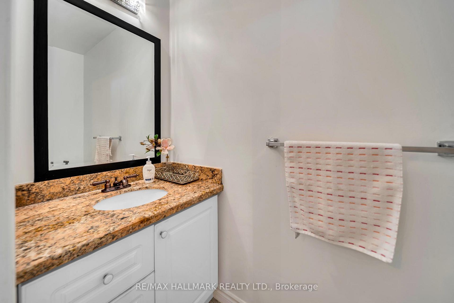 Photo 10 of 58 Alexis Road, Markham, Thornlea — HOMEH
