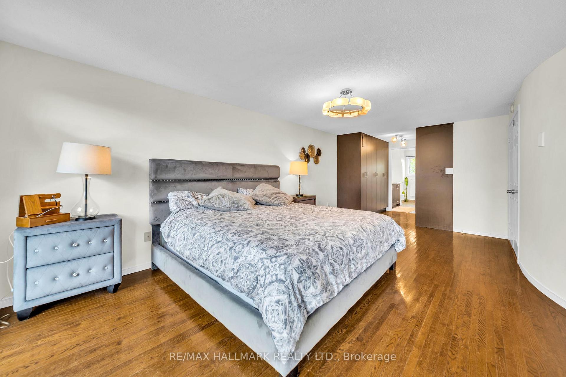 Photo 20 of 58 Alexis Road, Markham, Thornlea — HOMEH