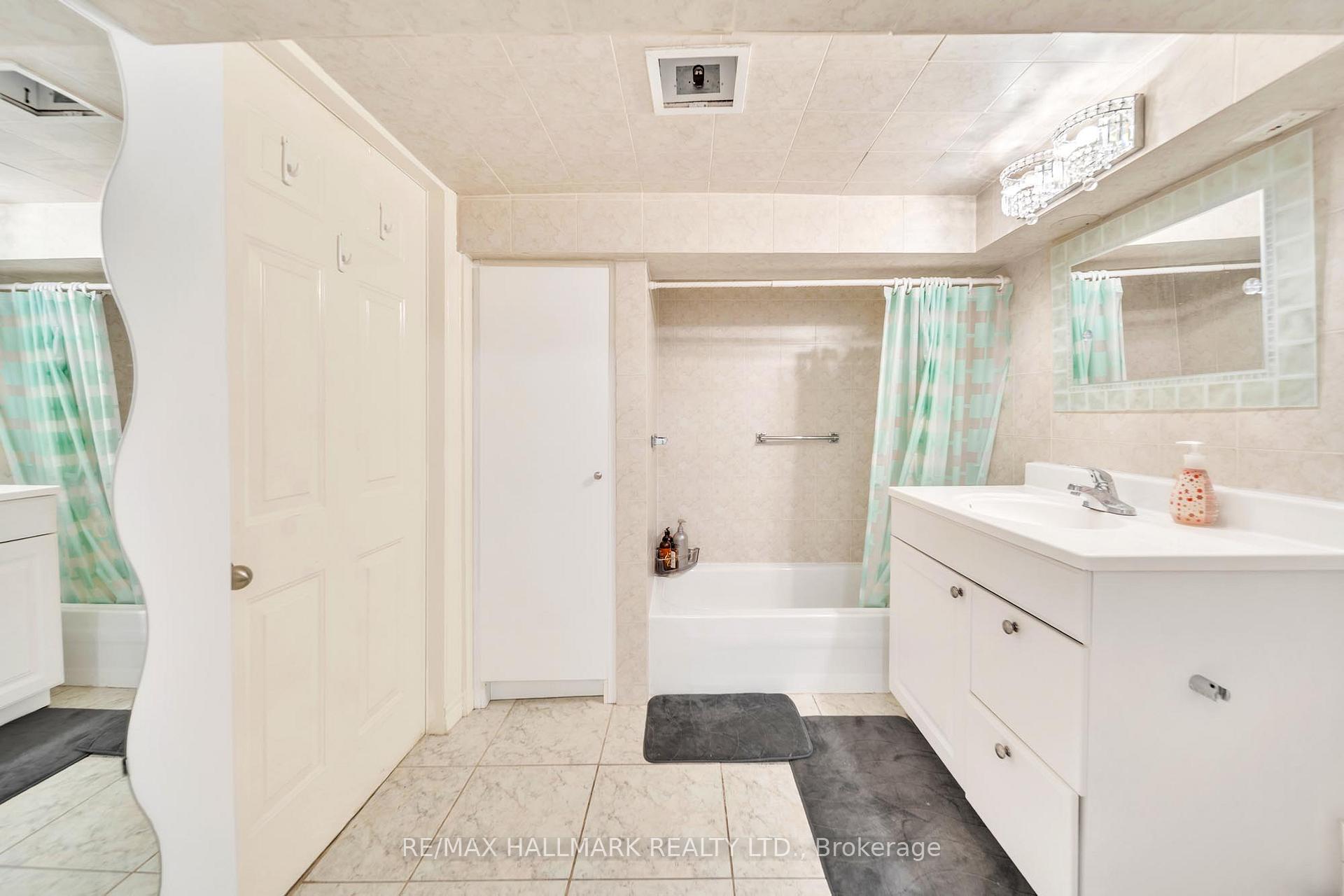 Photo 41 of 58 Alexis Road, Markham, Thornlea — HOMEH