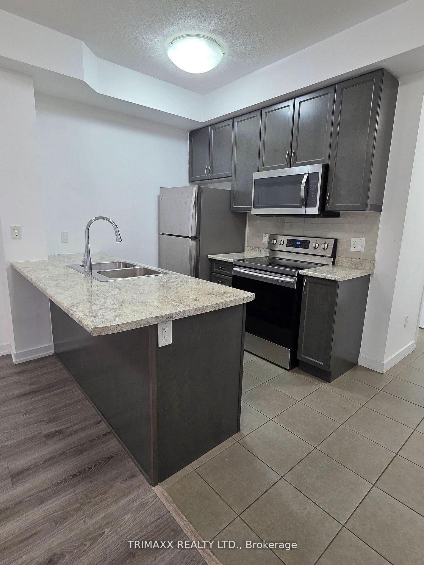 Photo 11 of 2486 Old Bronte Road, Oakville, Westmount — HOMEH