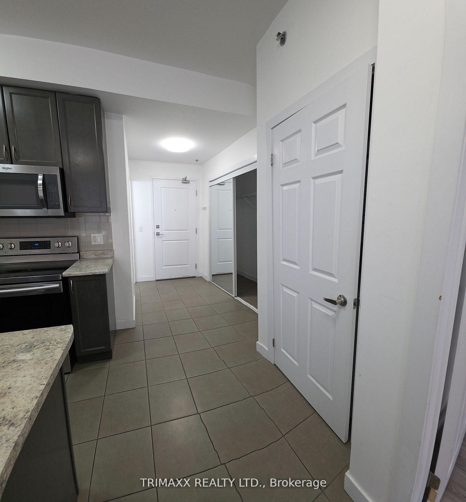 Photo 12 of 2486 Old Bronte Road, Oakville, Westmount — HOMEH