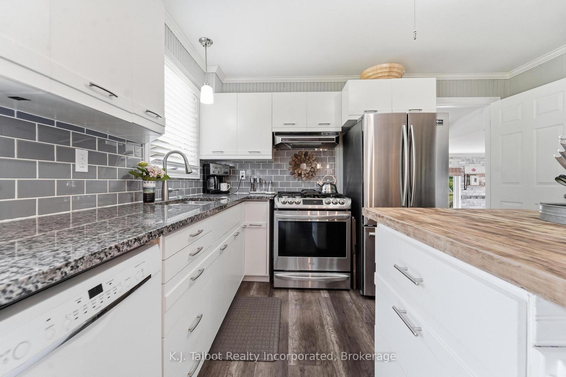 Photo 8 of 72163 Lakeshore Drive N, Bluewater, Hay — HOMEH