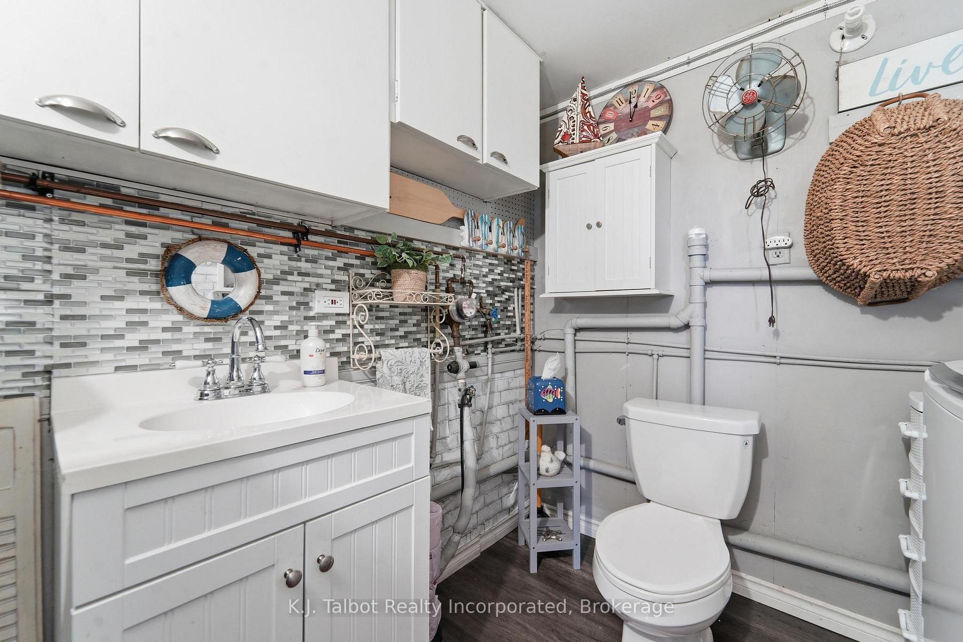 Photo 25 of 72163 Lakeshore Drive N, Bluewater, Hay — HOMEH