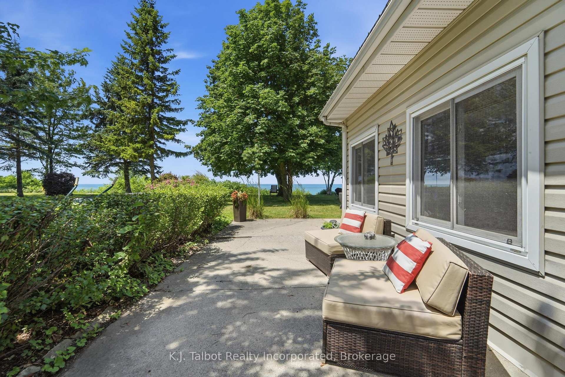 Photo 27 of 72163 Lakeshore Drive N, Bluewater, Hay — HOMEH