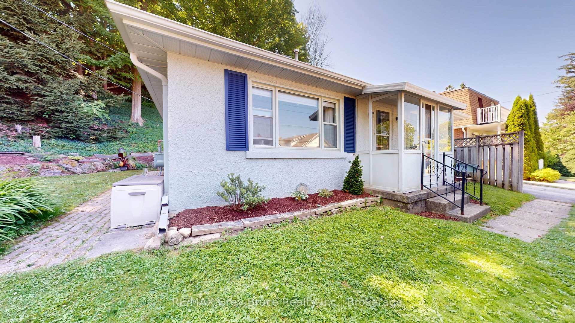Photo 4 of 250 2nd Avenue E, Owen Sound — HOMEH