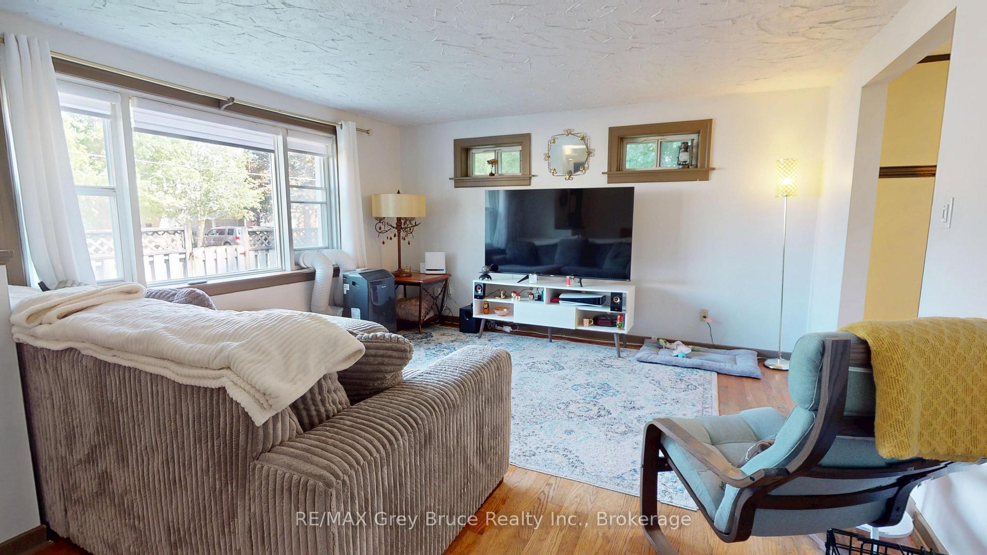 Photo 17 of 250 2nd Avenue E, Owen Sound — HOMEH