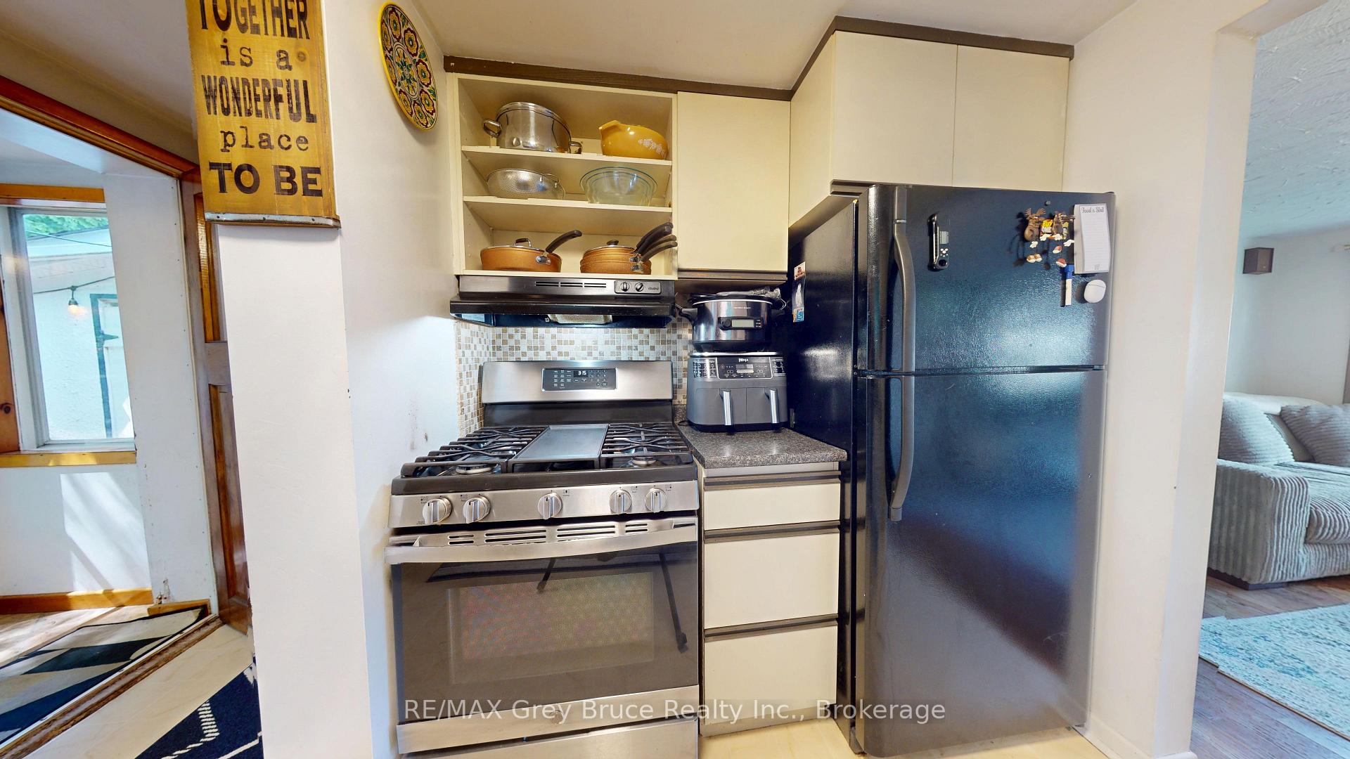 Photo 21 of 250 2nd Avenue E, Owen Sound — HOMEH
