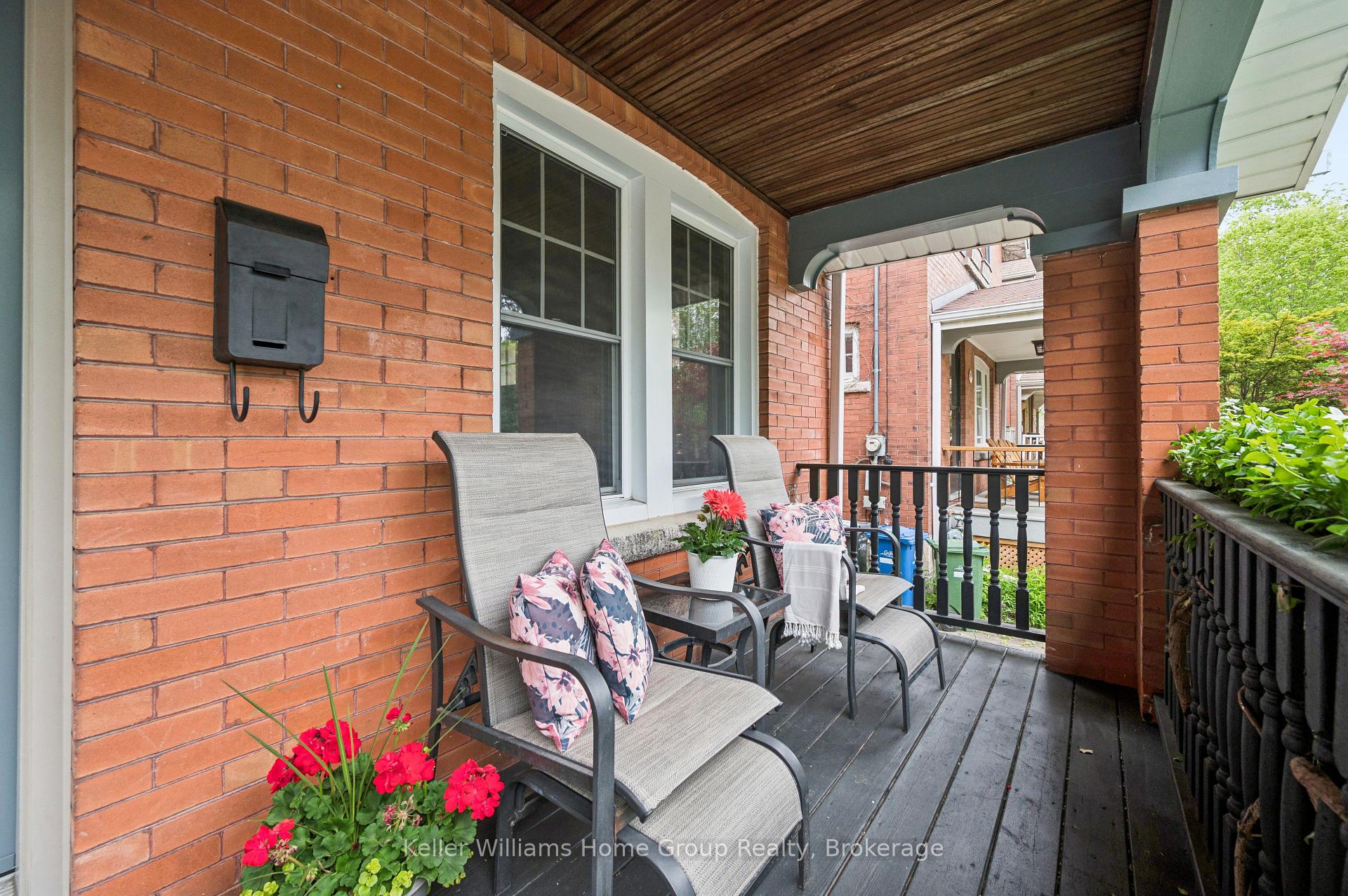 Photo 6 of 16 Glasgow Street N, Guelph, Downtown — HOMEH