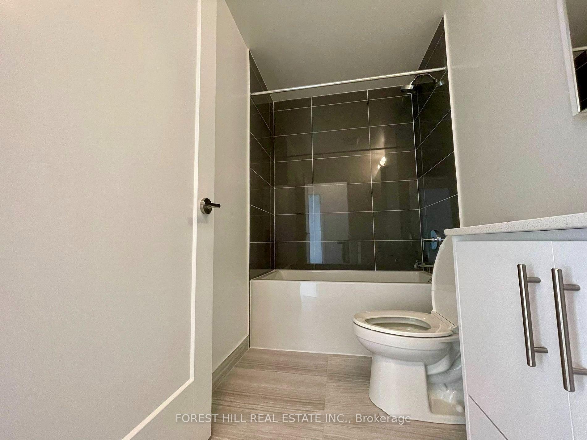Photo 2 of Unit 705, 105 Oneida Crescent, Richmond Hill, Langstaff — HOMEH