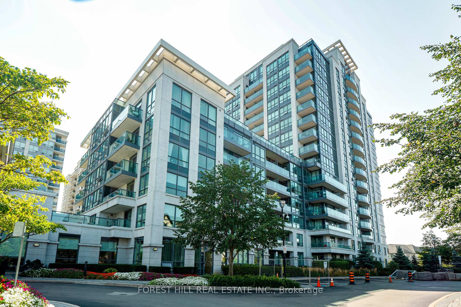 Photo 1 of Unit 214, 30 North Park Road, Vaughan, Beverley Glen — HOMEH