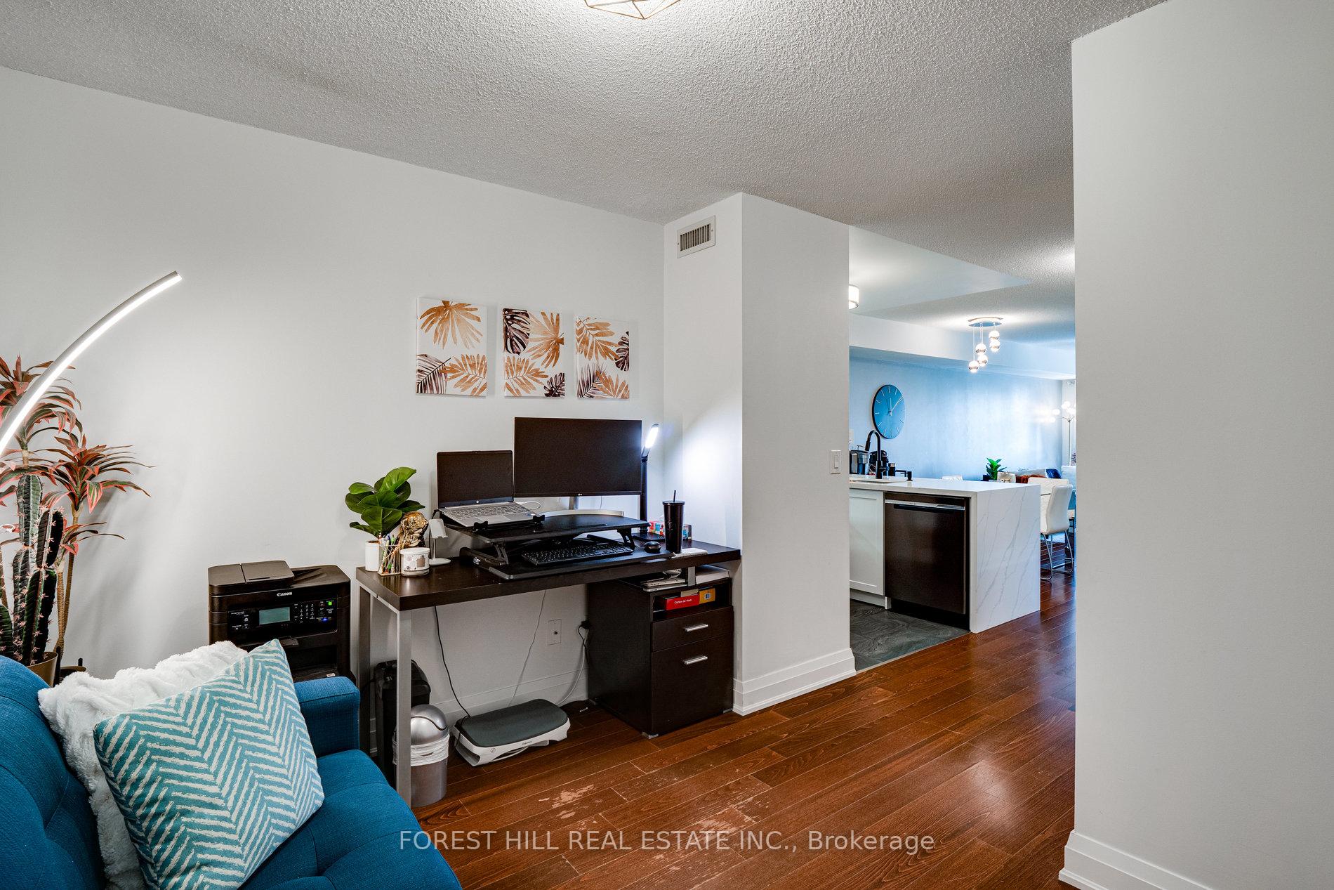 Photo 6 of Unit 214, 30 North Park Road, Vaughan, Beverley Glen — HOMEH