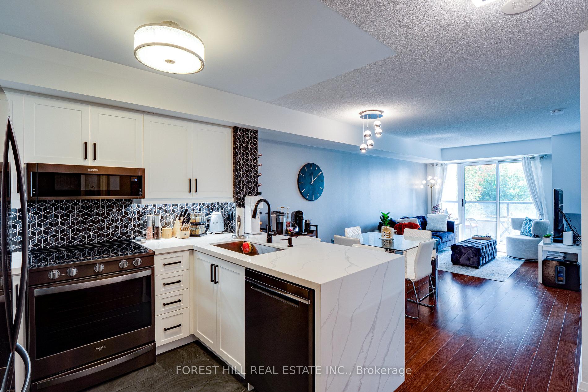 Photo 7 of Unit 214, 30 North Park Road, Vaughan, Beverley Glen — HOMEH