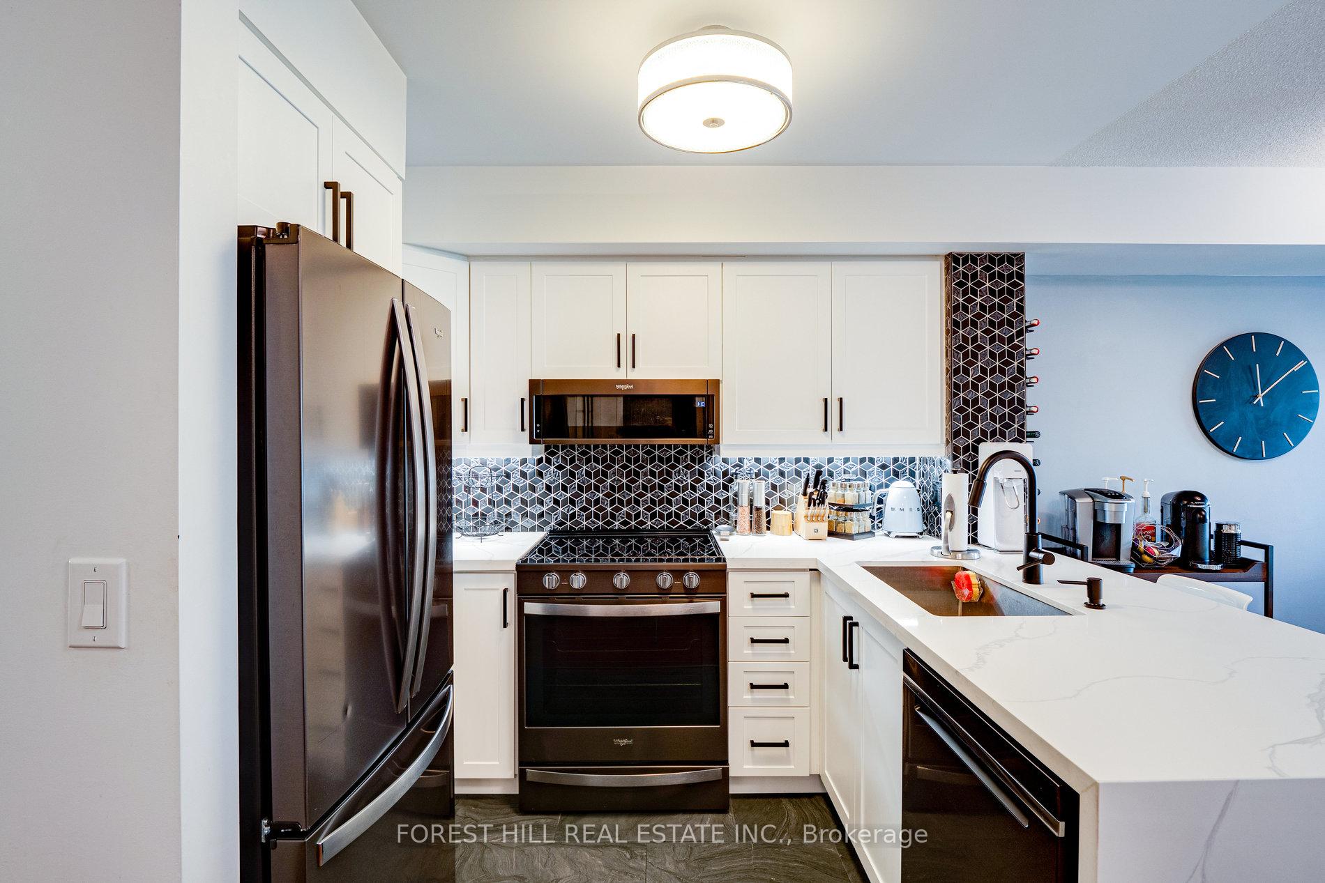 Photo 8 of Unit 214, 30 North Park Road, Vaughan, Beverley Glen — HOMEH