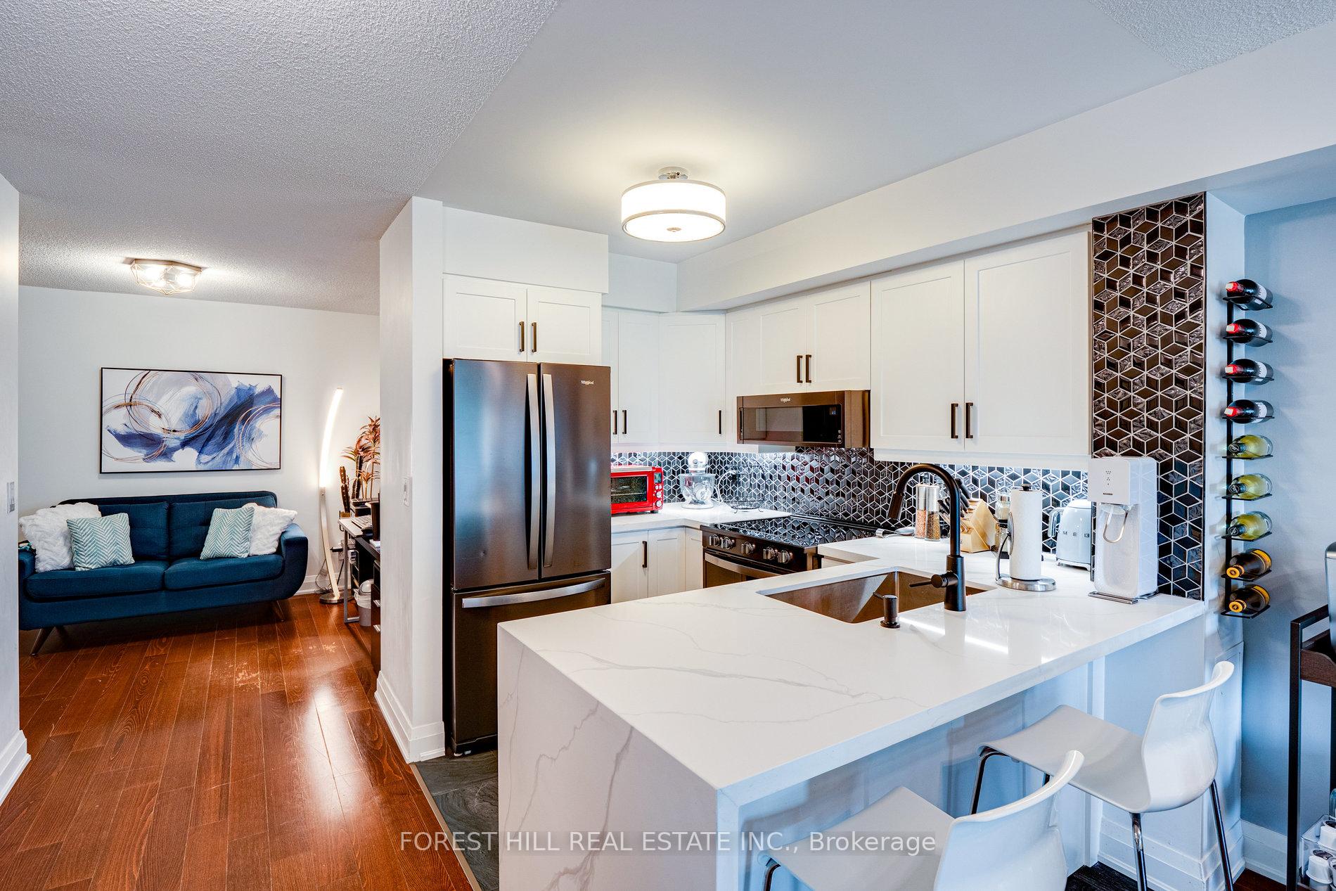 Photo 10 of Unit 214, 30 North Park Road, Vaughan, Beverley Glen — HOMEH