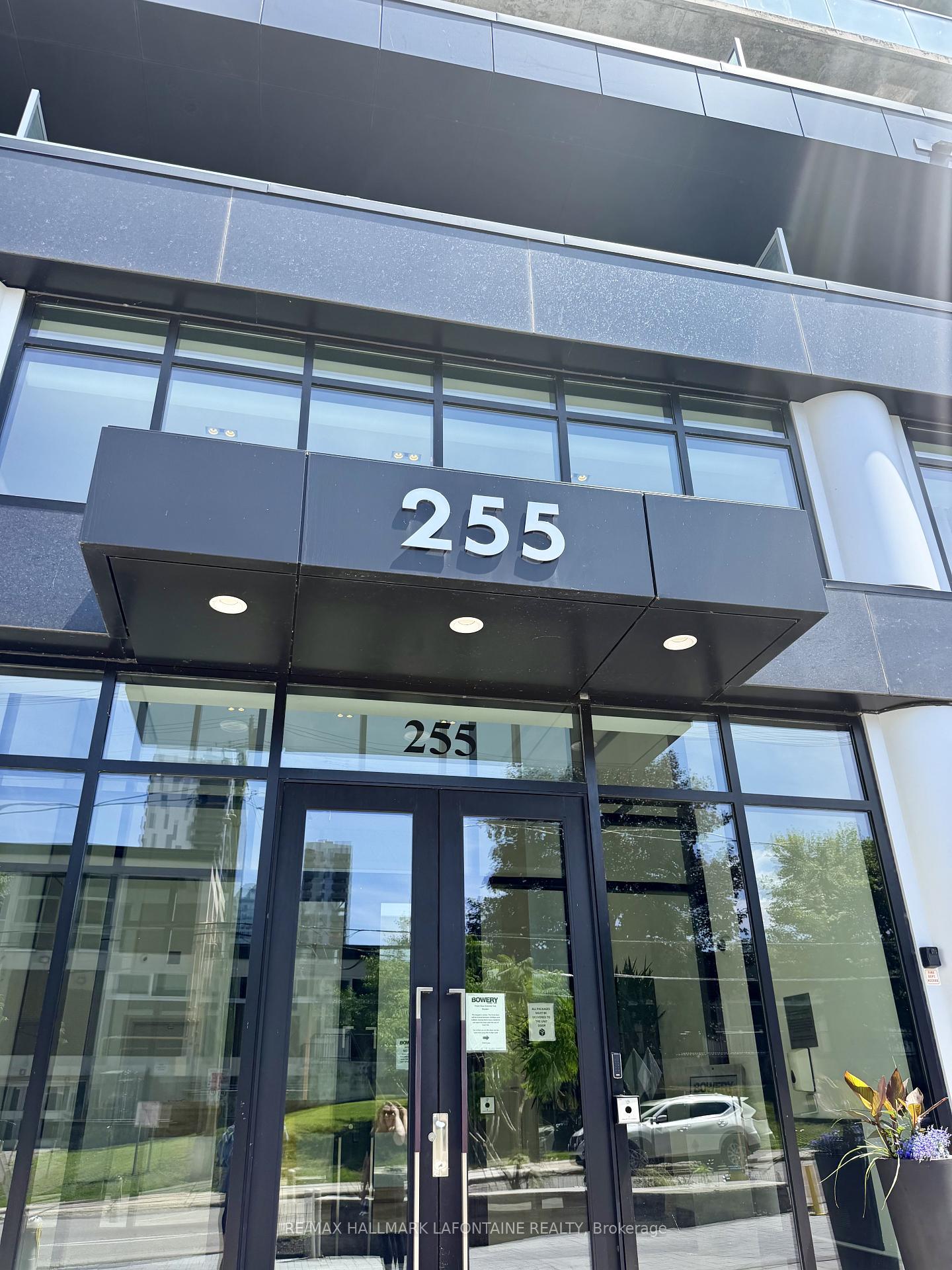 Photo 2 of 255 Bay Street, Ottawa, Ottawa Centre — HOMEH
