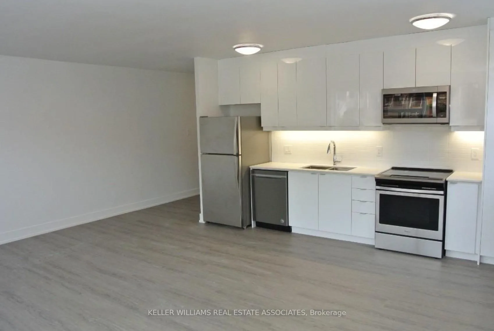Photo 2 of Unit 101, 257 Torrens Avenue, Toronto, East York — HOMEH