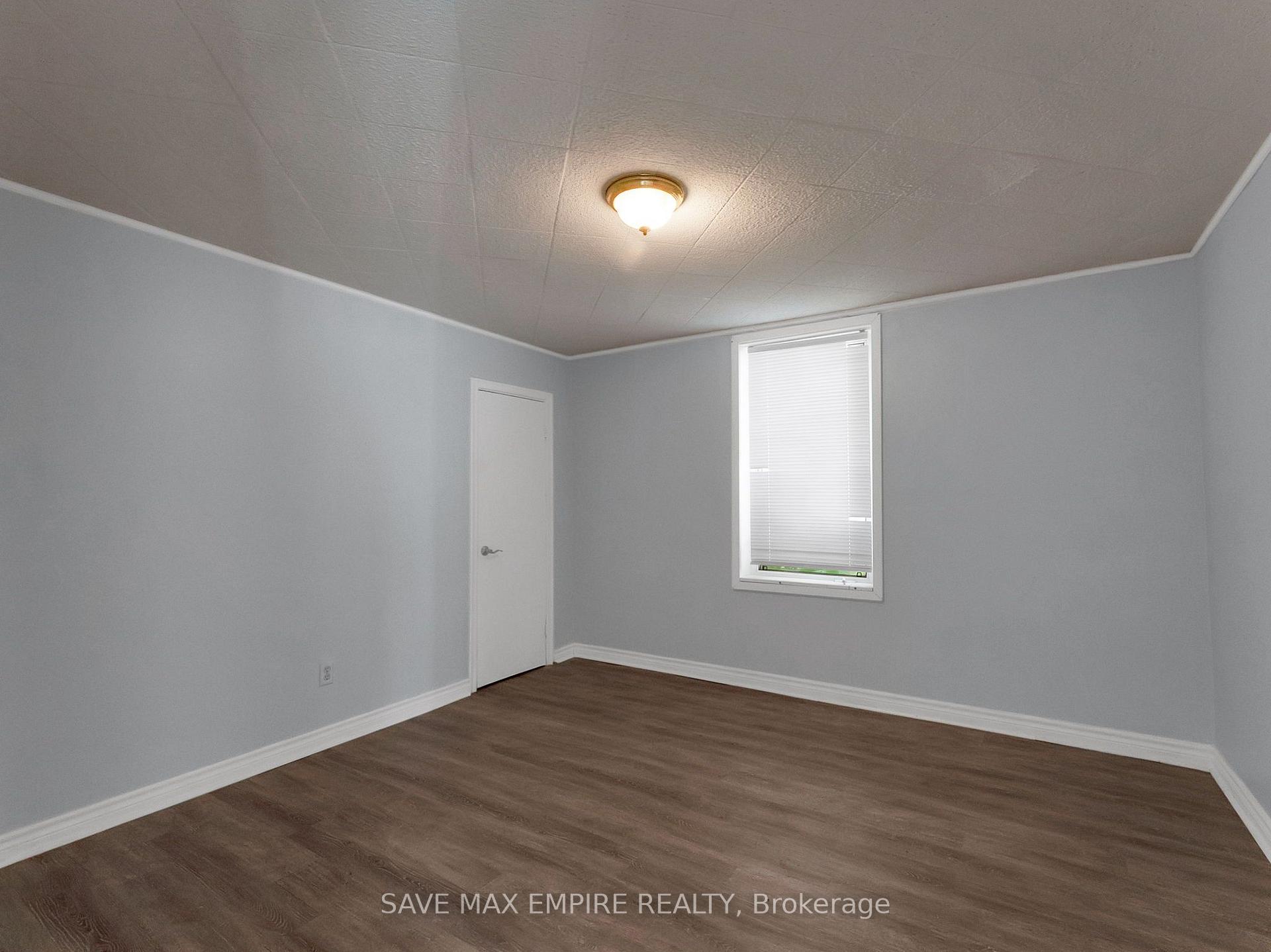Photo 7 of 19 Minto Street, Toronto, Greenwood-Coxwell — HOMEH