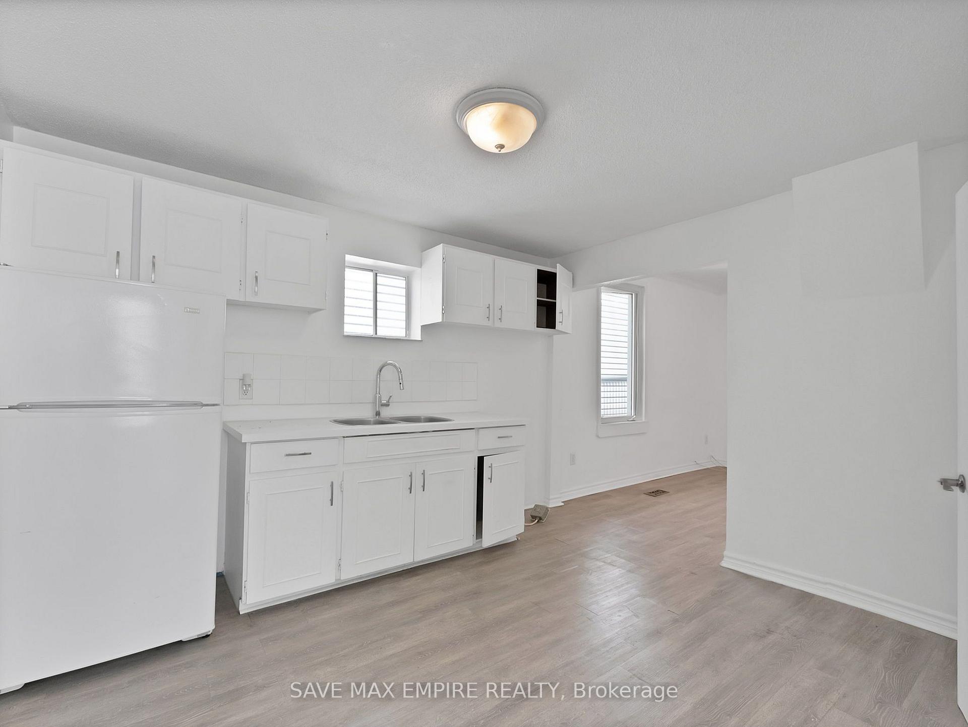 Photo 9 of 19 Minto Street, Toronto, Greenwood-Coxwell — HOMEH
