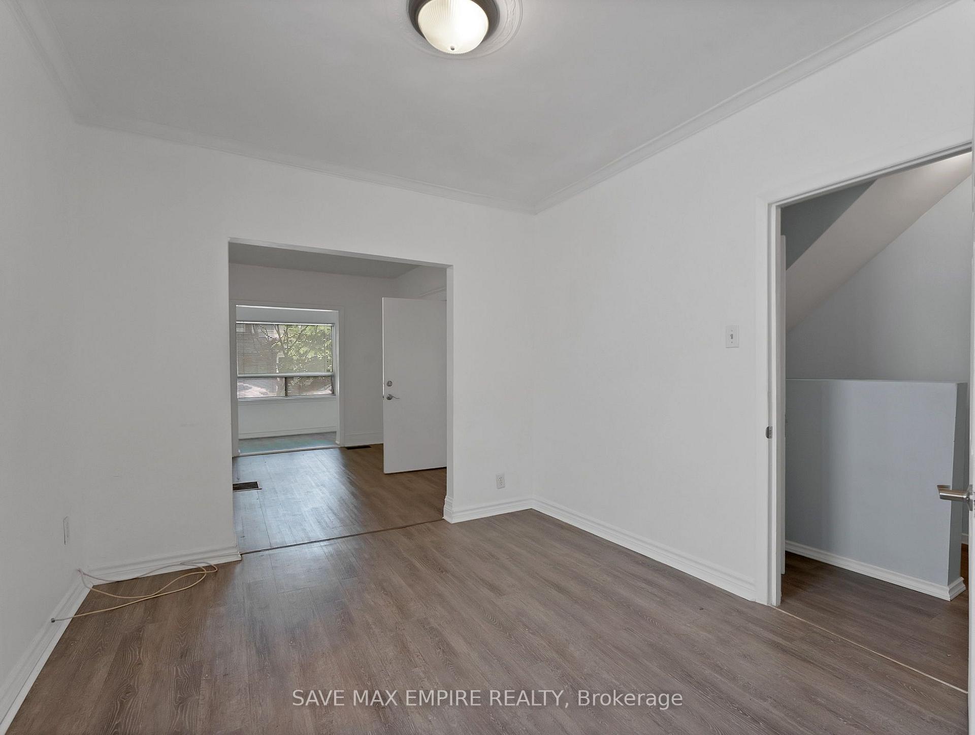 Photo 10 of 19 Minto Street, Toronto, Greenwood-Coxwell — HOMEH