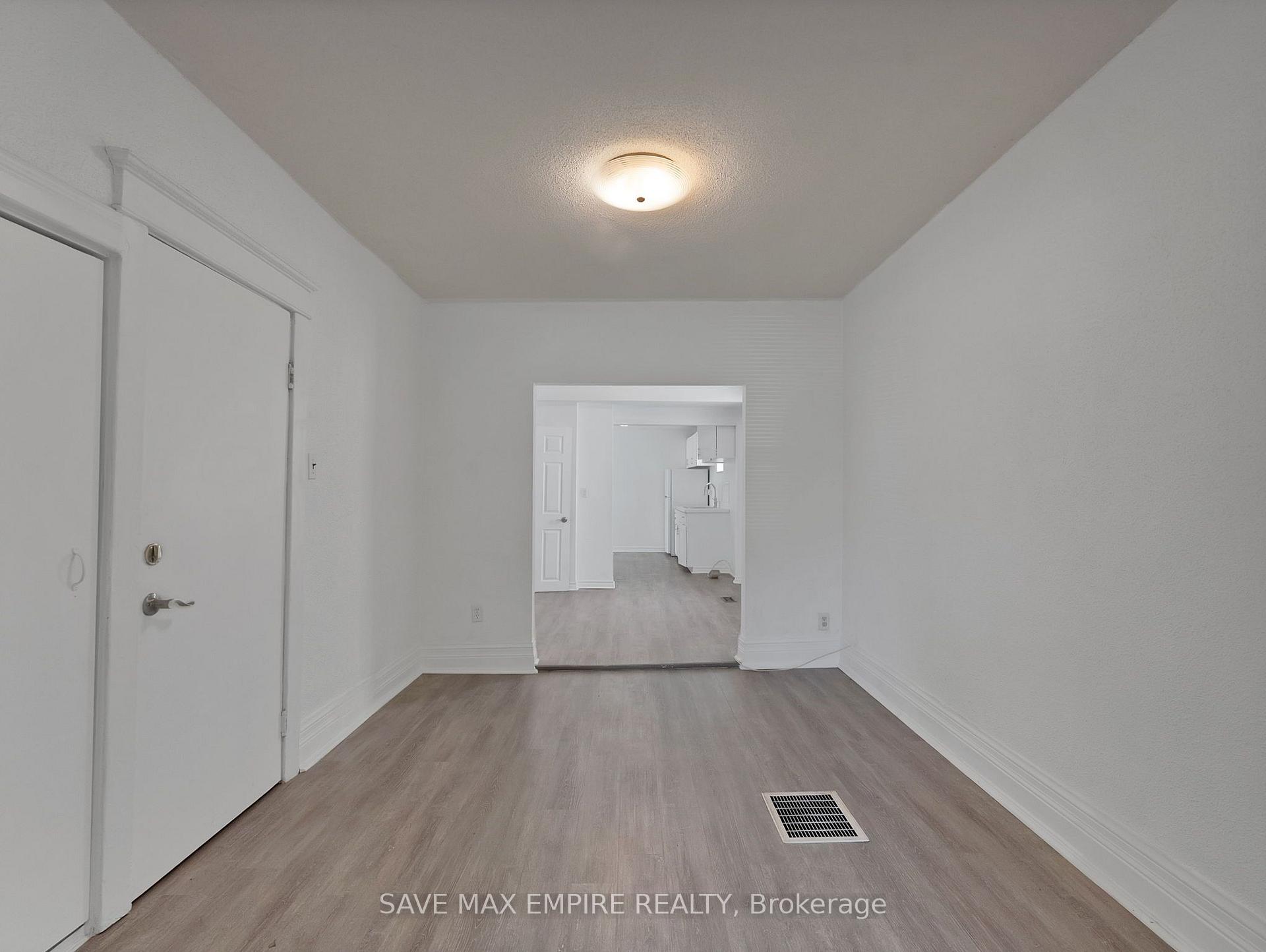 Photo 12 of 19 Minto Street, Toronto, Greenwood-Coxwell — HOMEH