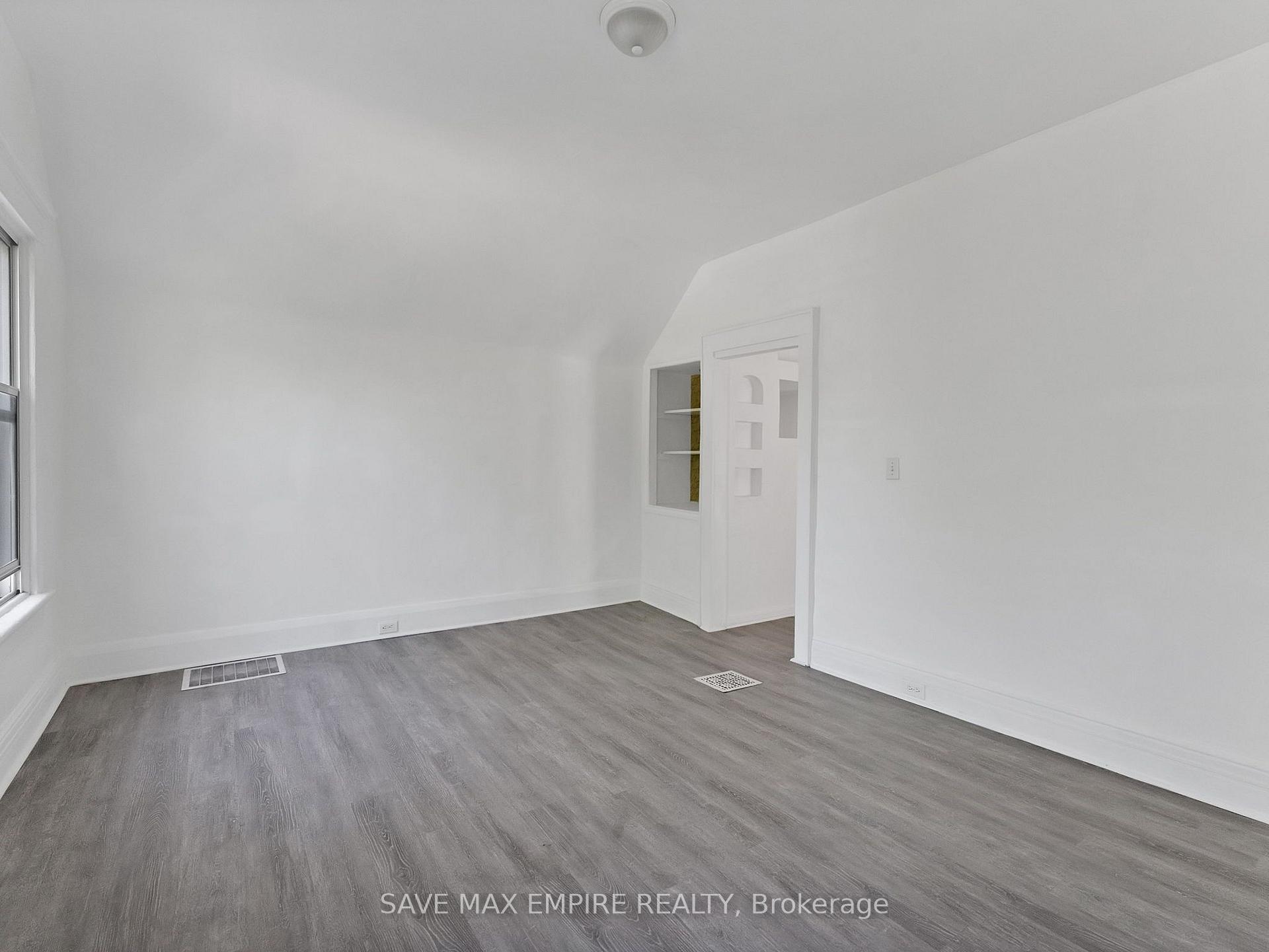 Photo 18 of 19 Minto Street, Toronto, Greenwood-Coxwell — HOMEH