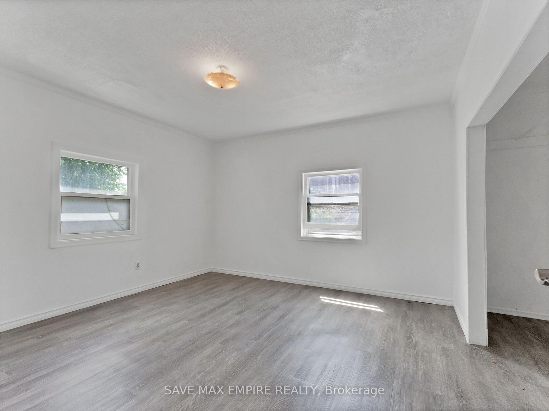Photo 21 of 19 Minto Street, Toronto, Greenwood-Coxwell — HOMEH