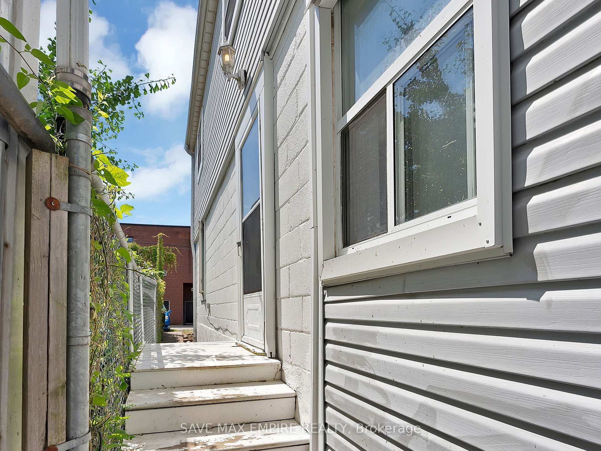 Photo 22 of 19 Minto Street, Toronto, Greenwood-Coxwell — HOMEH