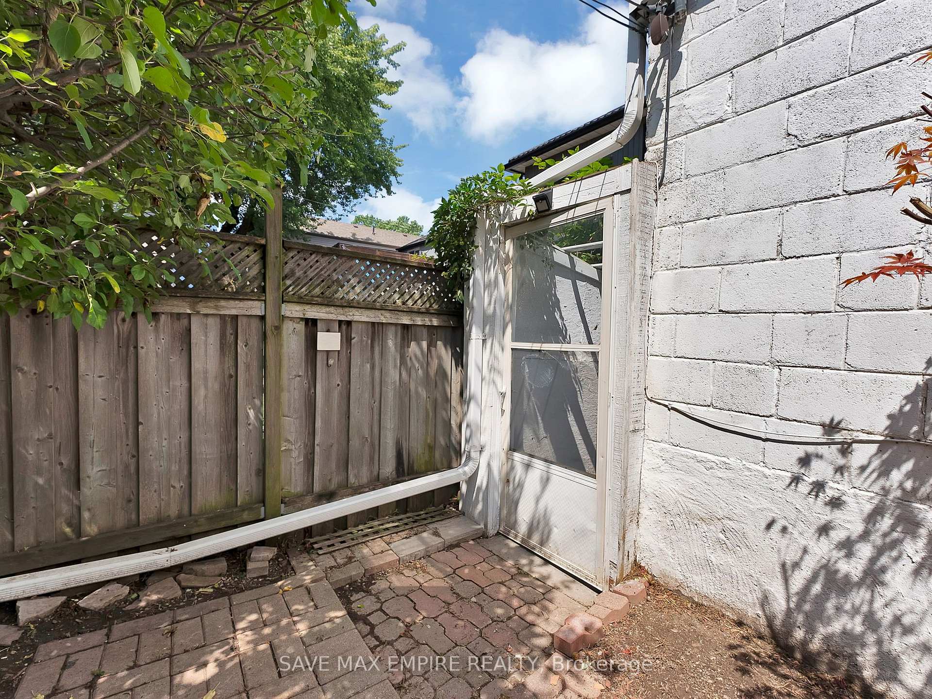 Photo 26 of 19 Minto Street, Toronto, Greenwood-Coxwell — HOMEH