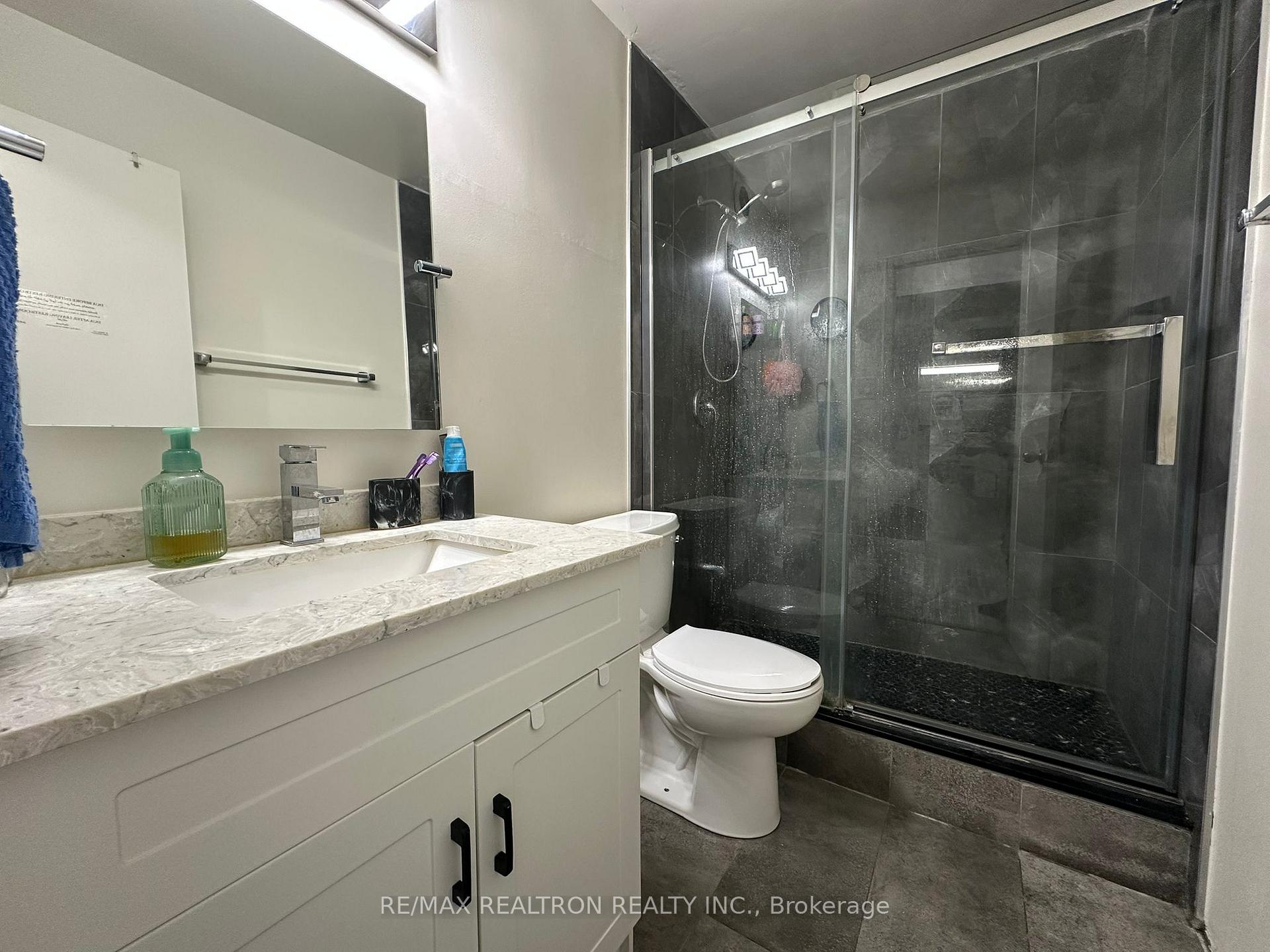 Photo 14 of Unit 1401, 100 Leeward Glenway, Toronto, Flemingdon Park — HOMEH