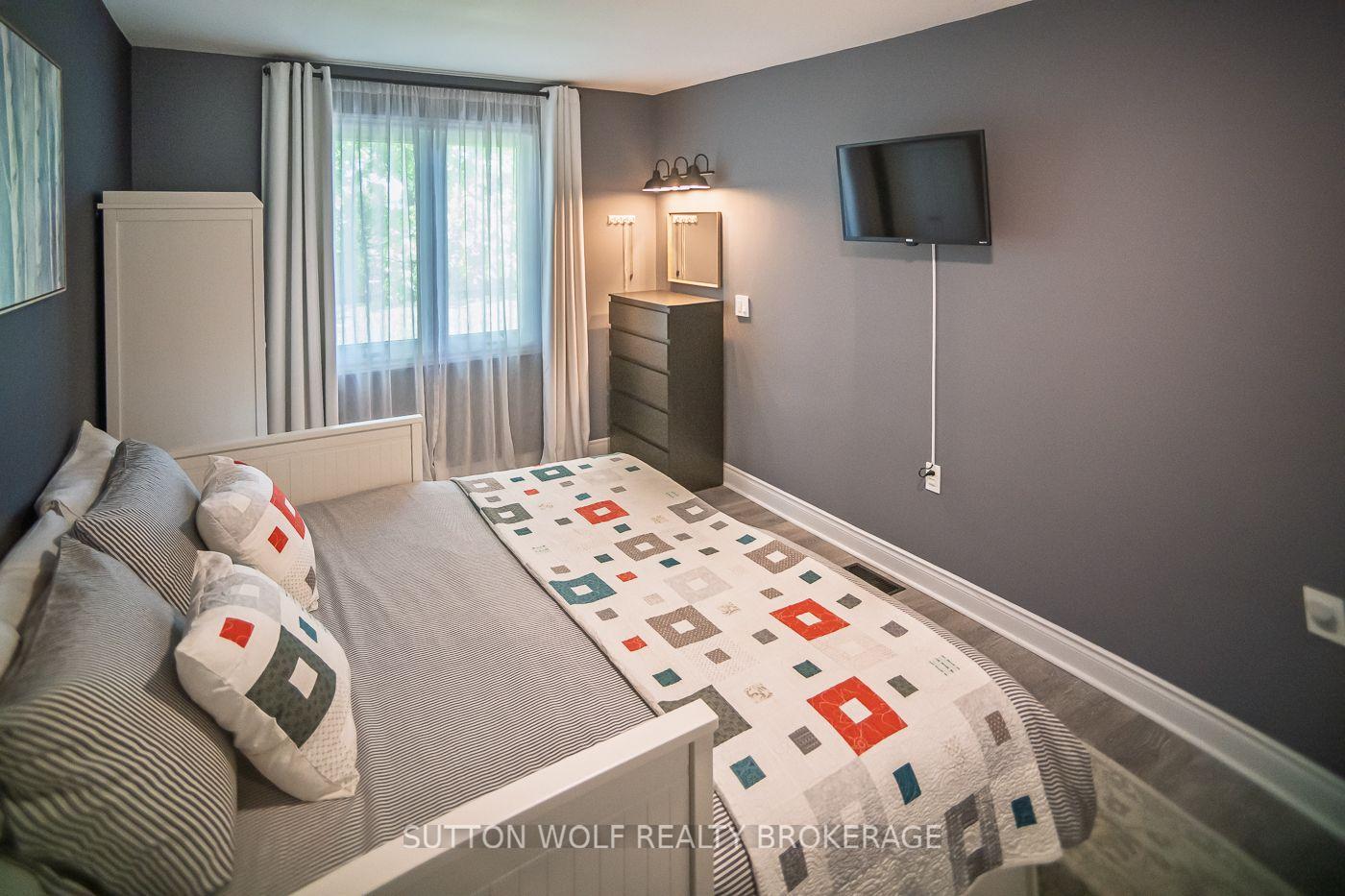 Photo 15 of 112 Metcalfe Street E, Strathroy-Caradoc, SE — HOMEH