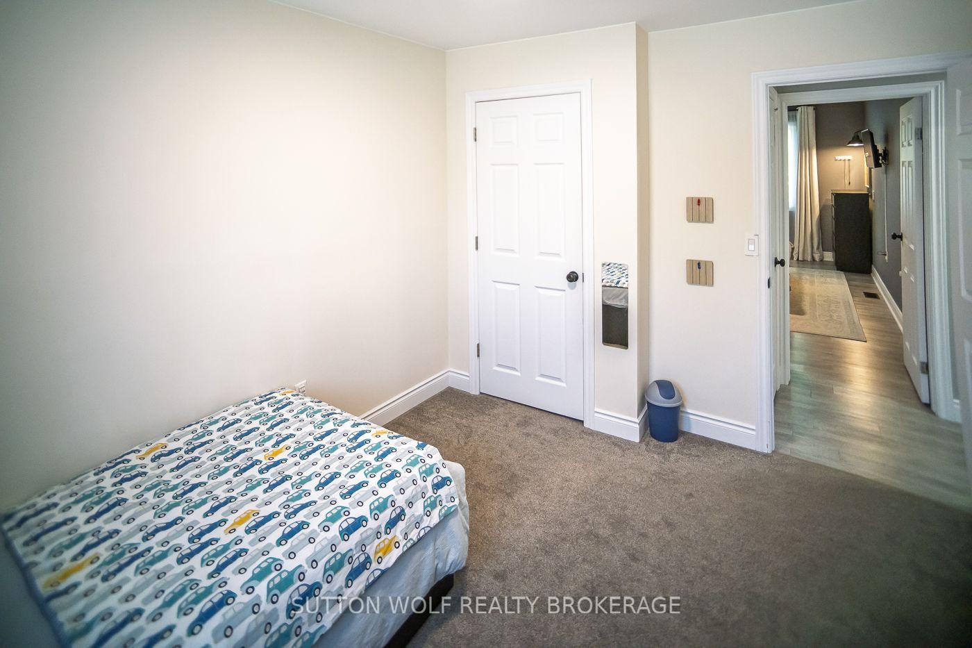 Photo 18 of 112 Metcalfe Street E, Strathroy-Caradoc, SE — HOMEH