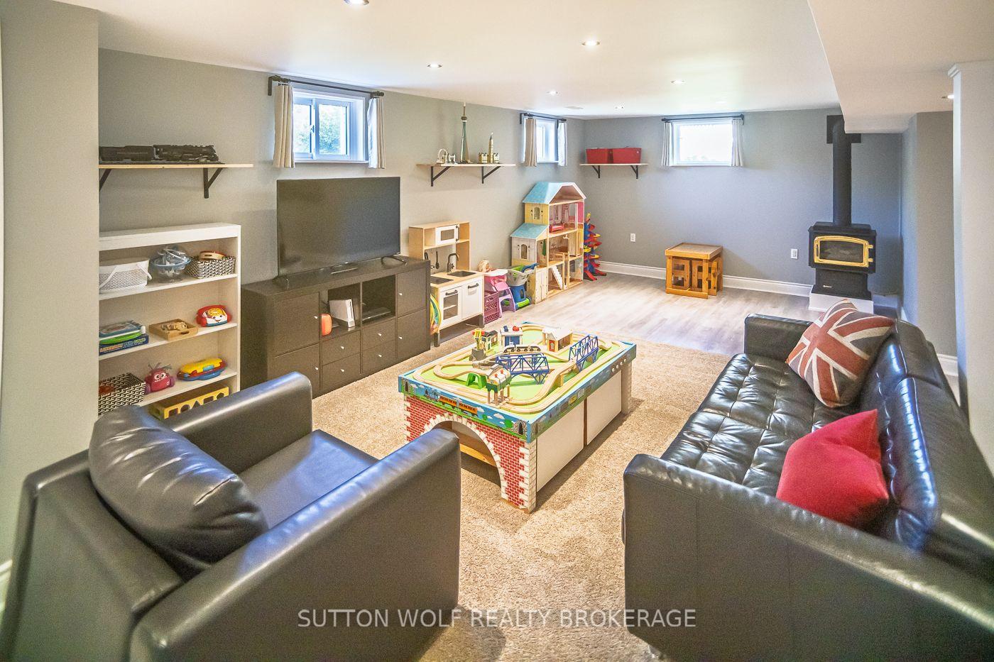 Photo 28 of 112 Metcalfe Street E, Strathroy-Caradoc, SE — HOMEH