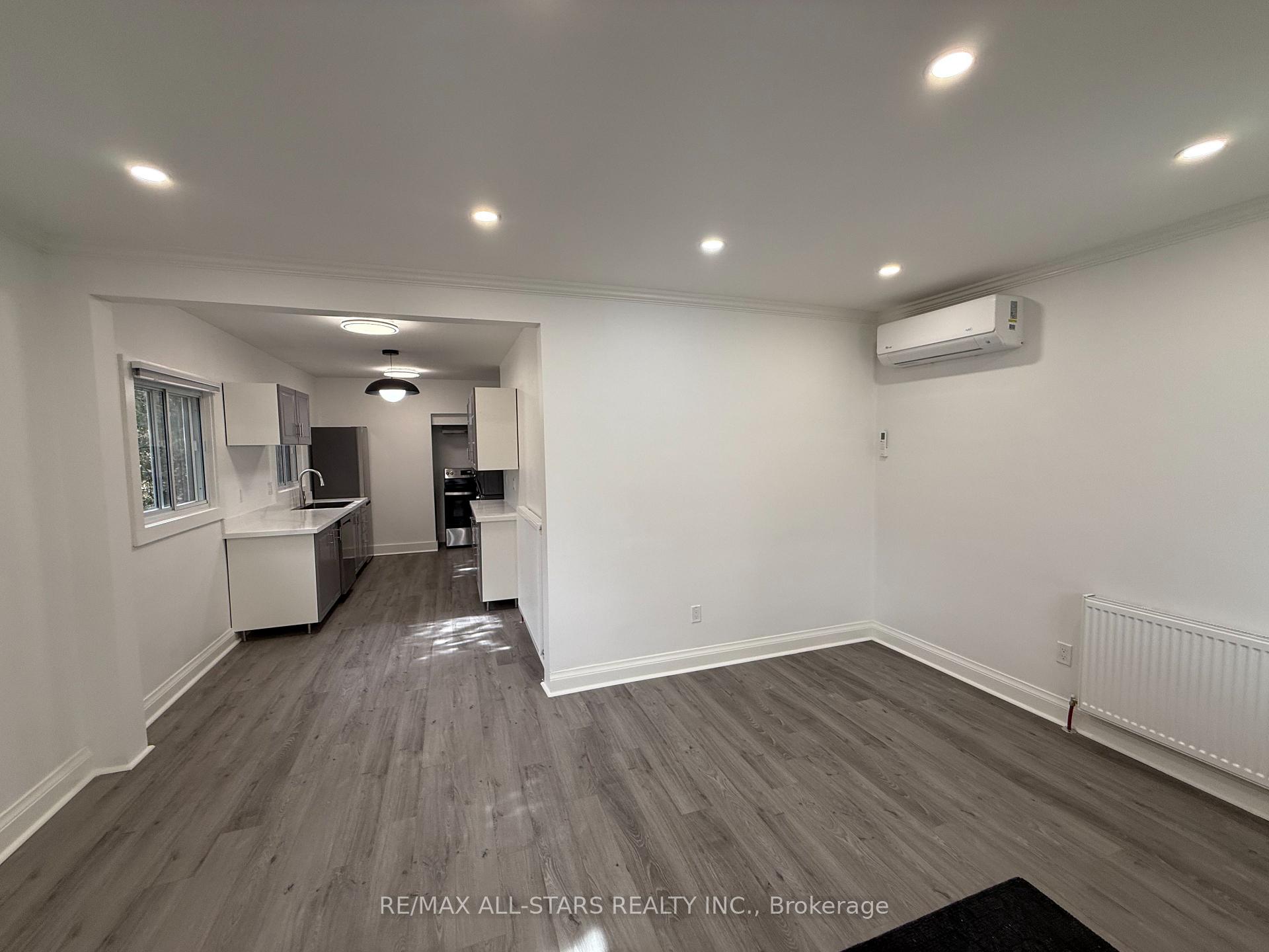 Photo 4 of Unit 2, 92 Thirty Ninth Street, Etobicoke, Long Branch — HOMEH