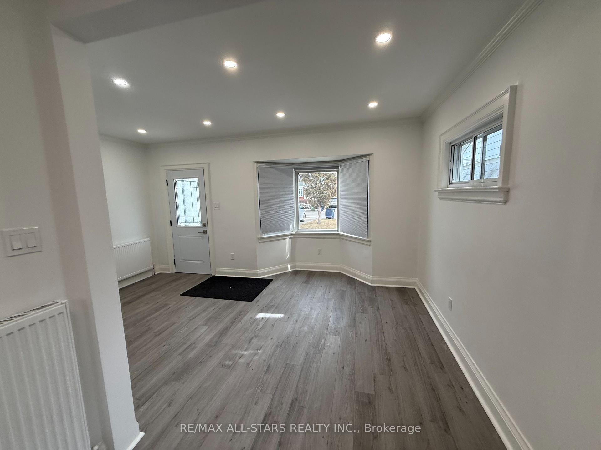 Photo 6 of Unit 2, 92 Thirty Ninth Street, Etobicoke, Long Branch — HOMEH