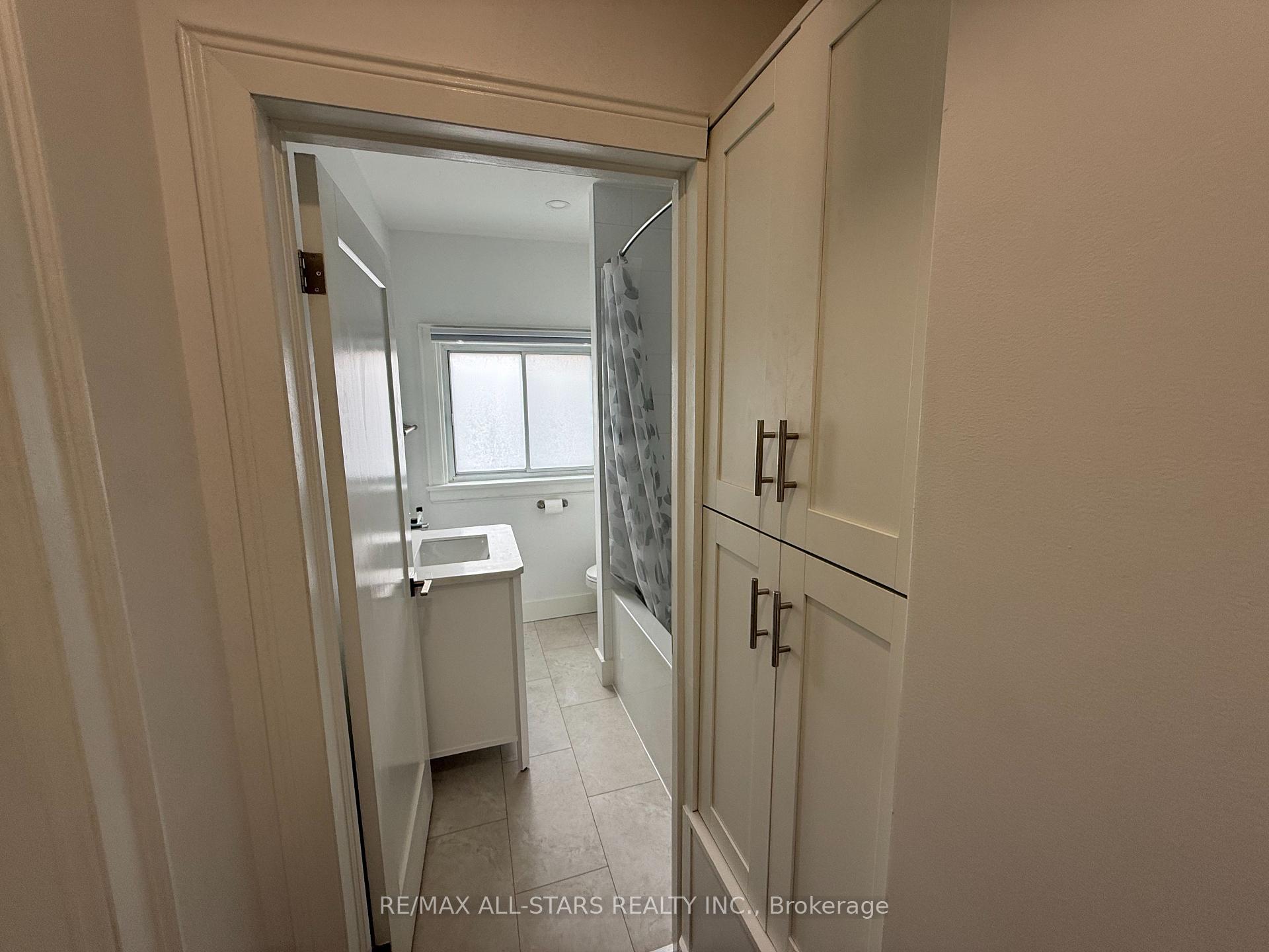 Photo 10 of Unit 2, 92 Thirty Ninth Street, Etobicoke, Long Branch — HOMEH