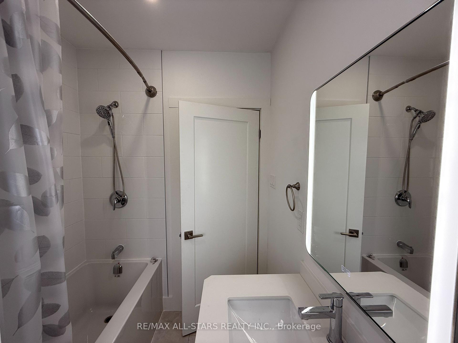 Photo 11 of Unit 2, 92 Thirty Ninth Street, Etobicoke, Long Branch — HOMEH