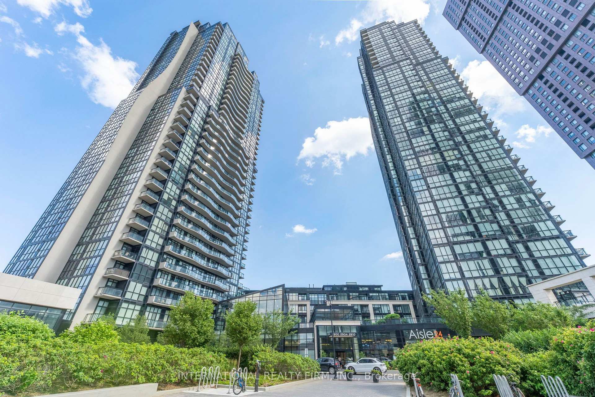 Photo 1 of Unit 519, 2900 Highway 7 Road, Vaughan, Concord — HOMEH