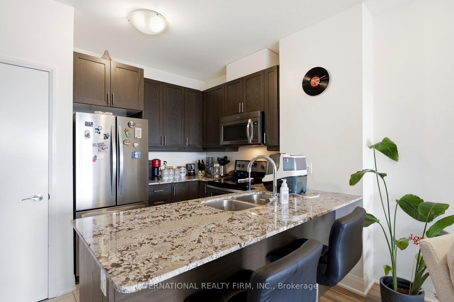 Photo 4 of Unit 519, 2900 Highway 7 Road, Vaughan, Concord — HOMEH