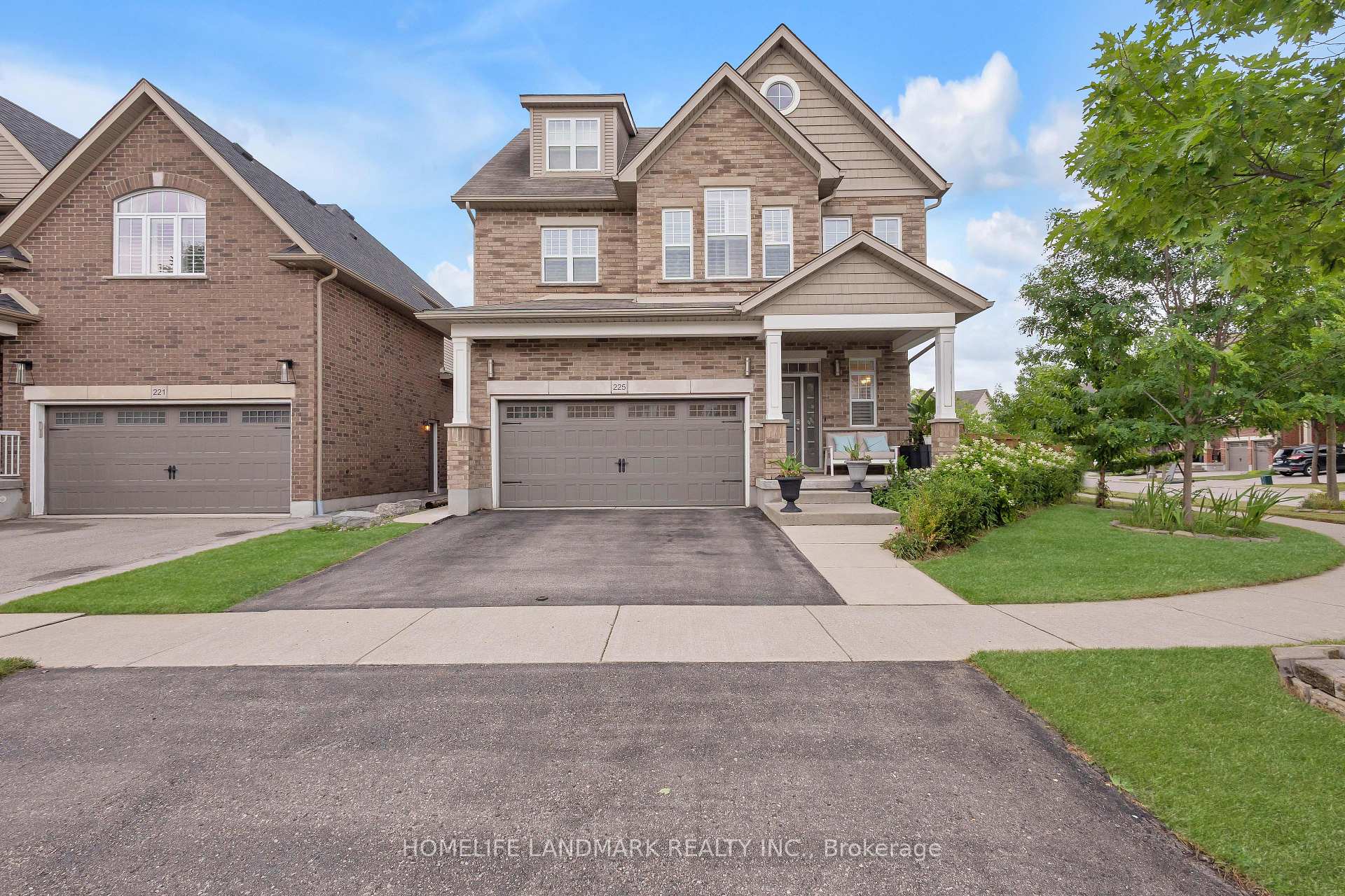 Photo 5 of 225 Tremaine Crescent, Kitchener, Idlewood — HOMEH